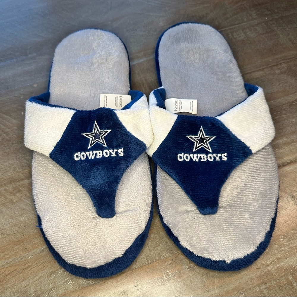 Dallas Cowboys men’s thong style slippers